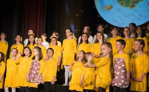 "Suncokreti" pjesmom, plesom i učenjem obilježili Dan planete Zemlje